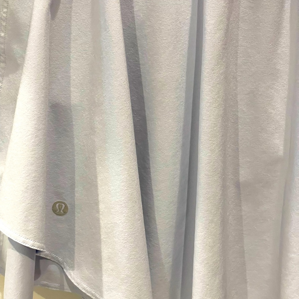 Barely worn Lululemon tennis skirt size 6
